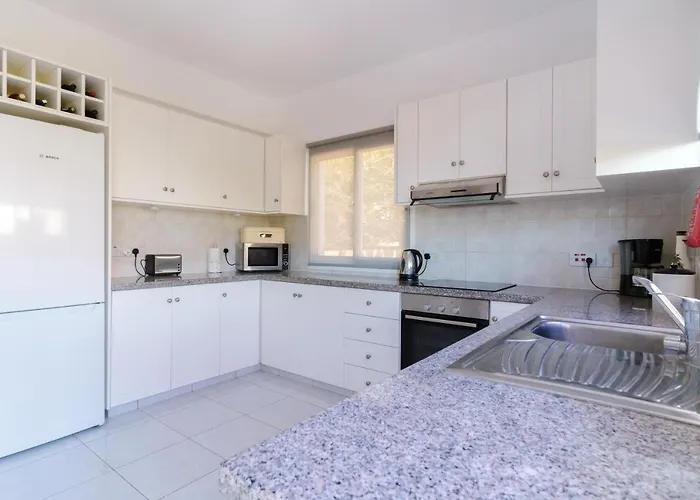 Diana's Heights By Prestige Bookings *