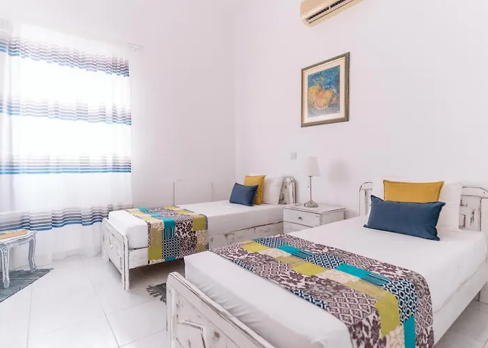 Diana's Heights By Prestige Bookings Peyia